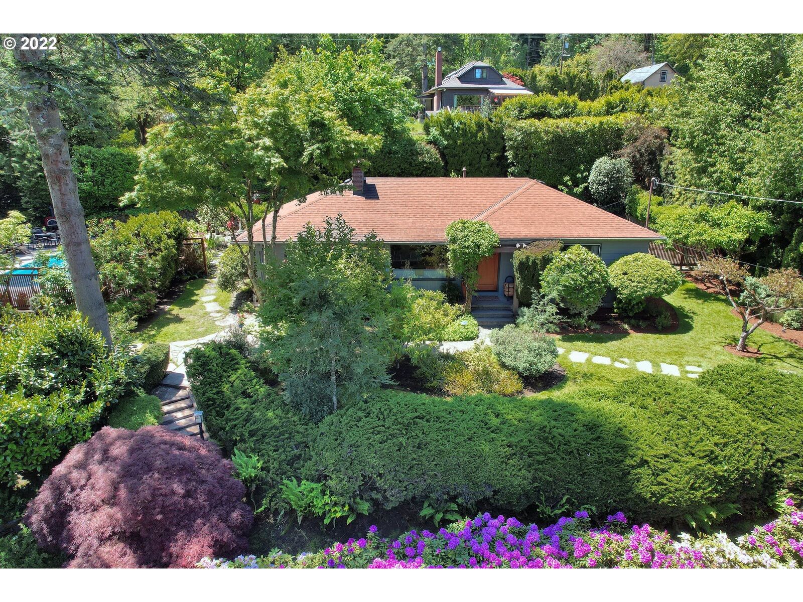 Property Photo: 8711 NW Wood Ave OR 97231