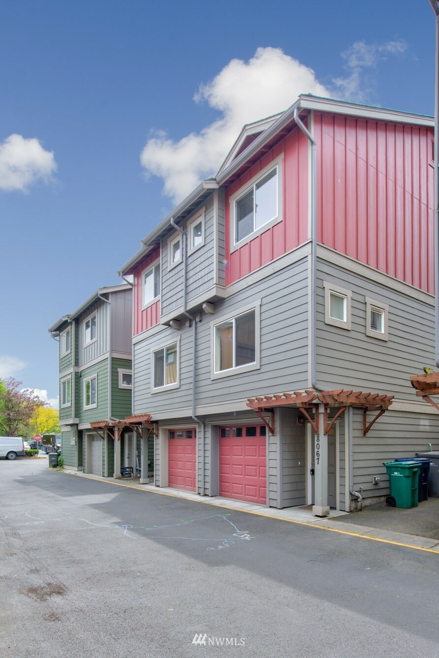 Property Photo: 8067 165th Lane NE WA 98052