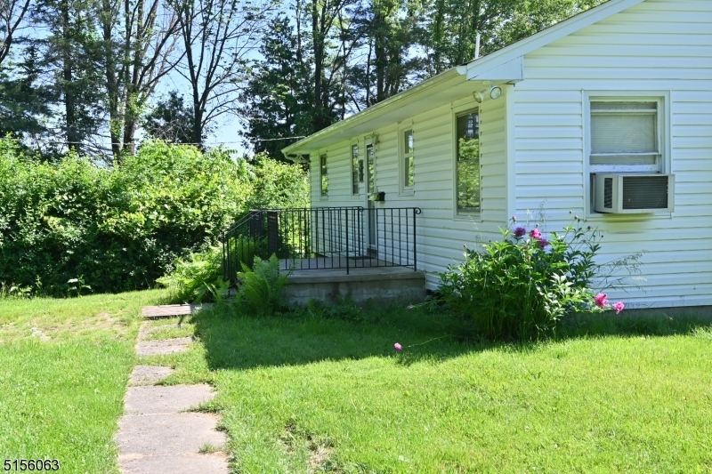 Property Photo:  70 Davis Rd  NJ 07416 