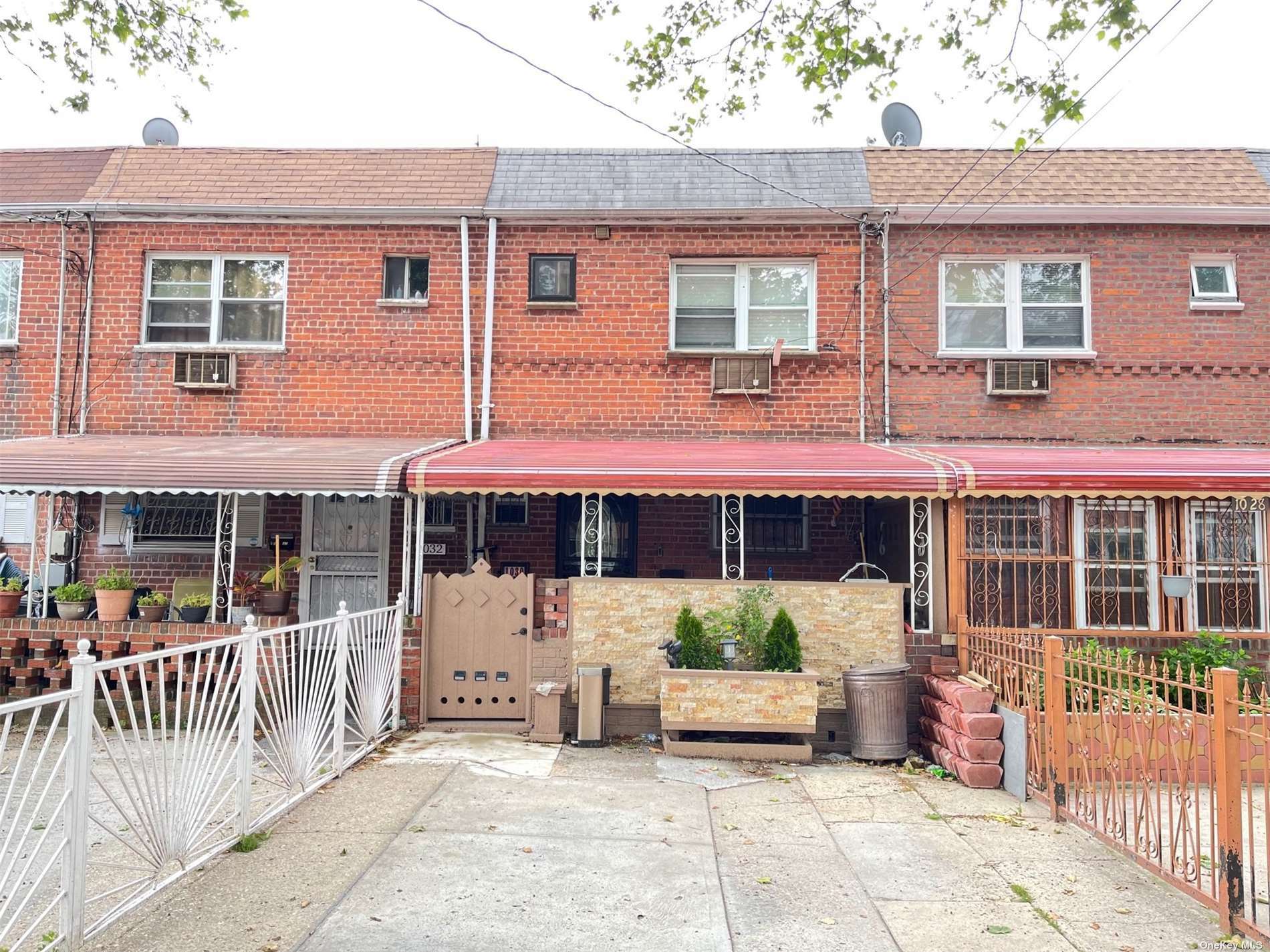 Property Photo:  1030 Hendrix Street  NY 11207 