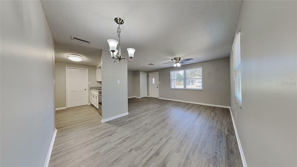 Property Photo: 6039 101st Avenue N FL 33782
