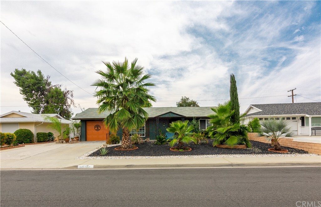 28741 Thornhill Drive  Menifee CA 92586 photo