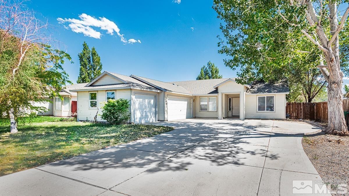 Property Photo: 682 W Jenny'S NV 89408