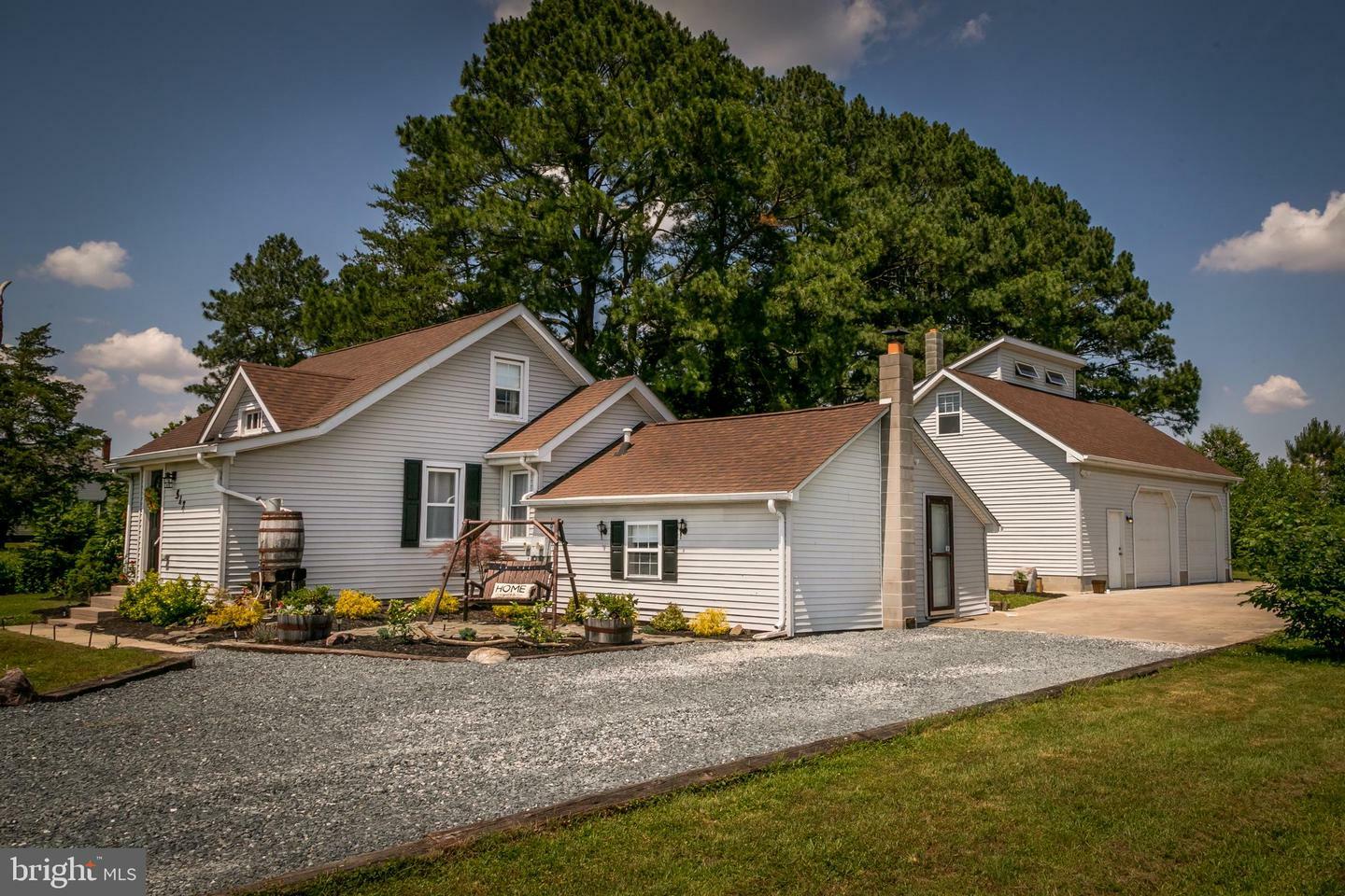 Property Photo: 517 E Main Street MD 21826