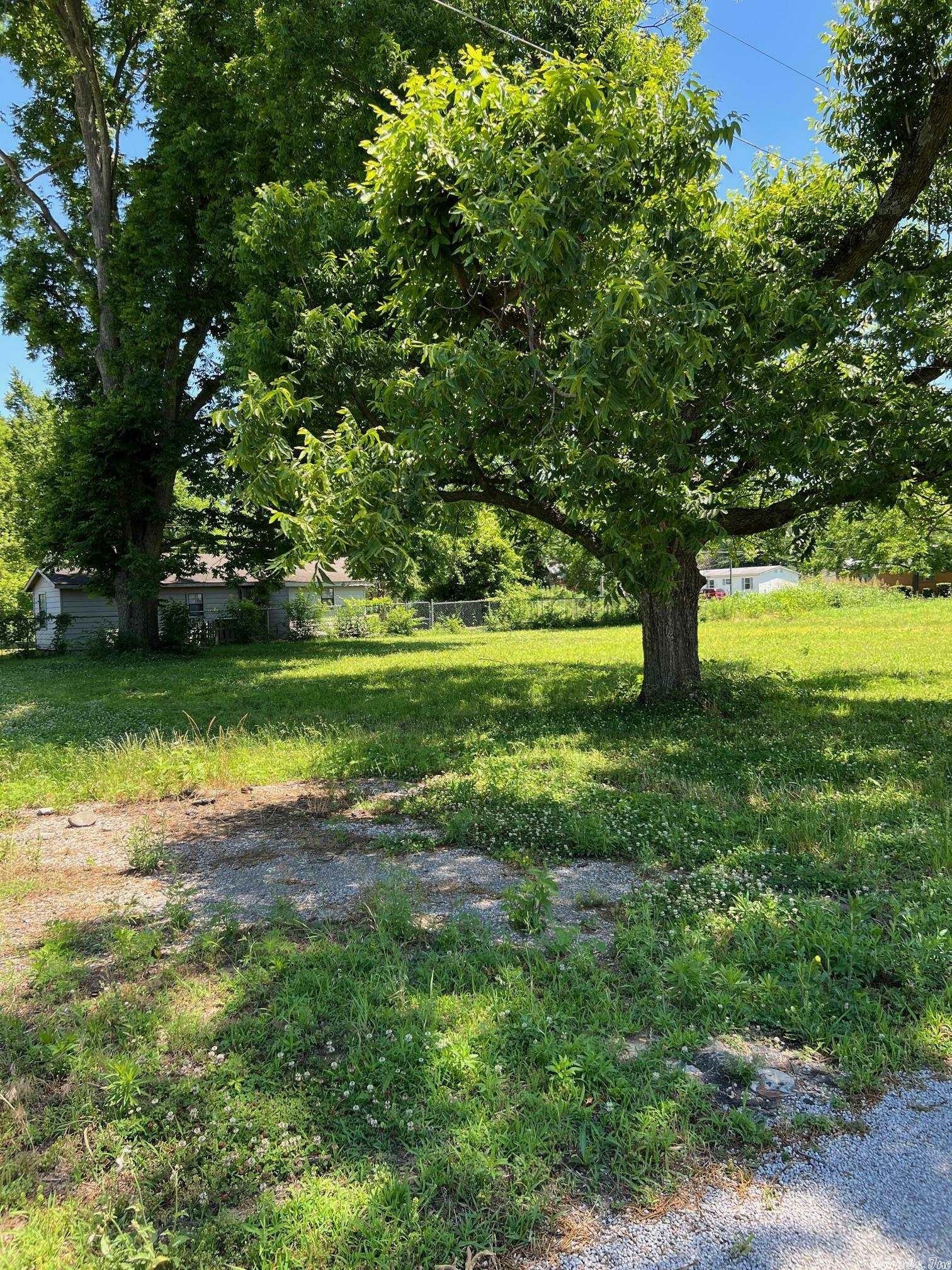 Property Photo:  1002 W Garfield Avenue  AR 72396 