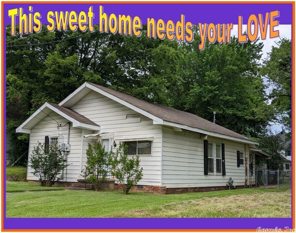 309 S West Street  Morrilton AR 72110 photo