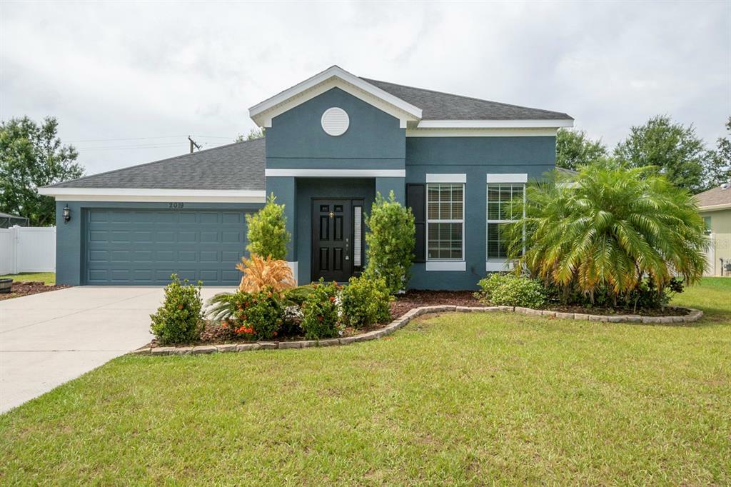 Property Photo: 2019 Via Napoli Street FL 33566