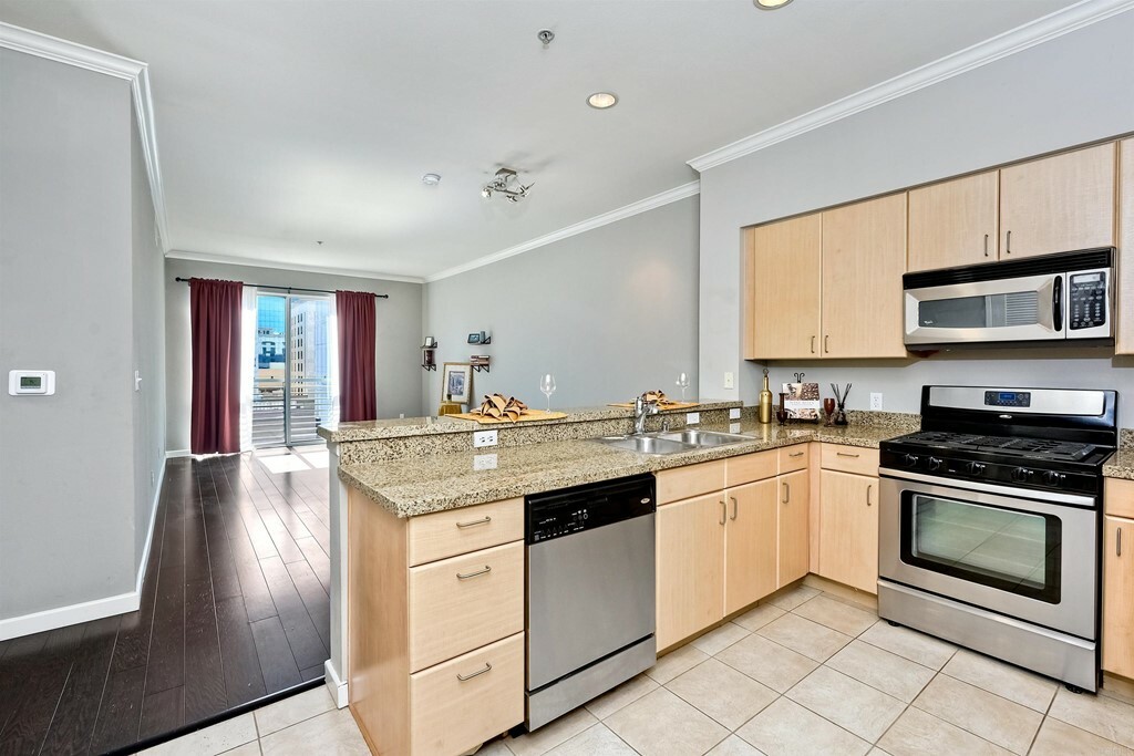 Property Photo:  445 Island 721  CA 92101 