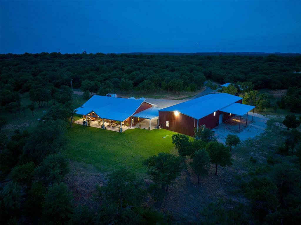 Property Photo: 1001 Cliff Drive TX 76450
