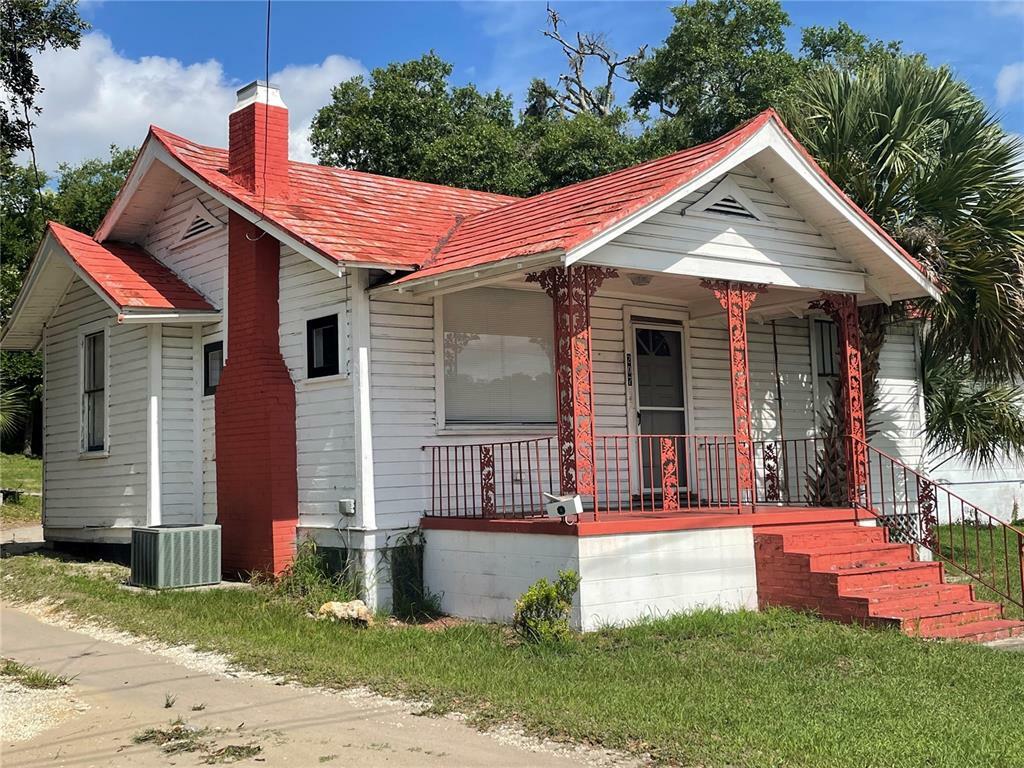 Property Photo:  207 N 14th Street  FL 34748 