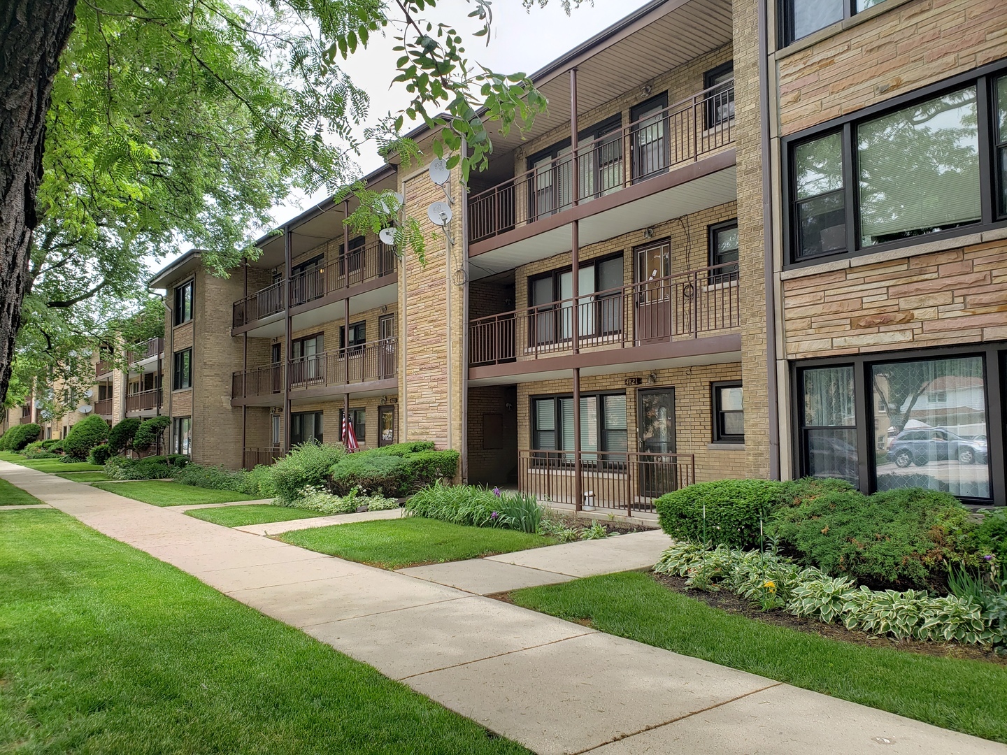 Property Photo: 4831 N Harlem Avenue 3N IL 60656