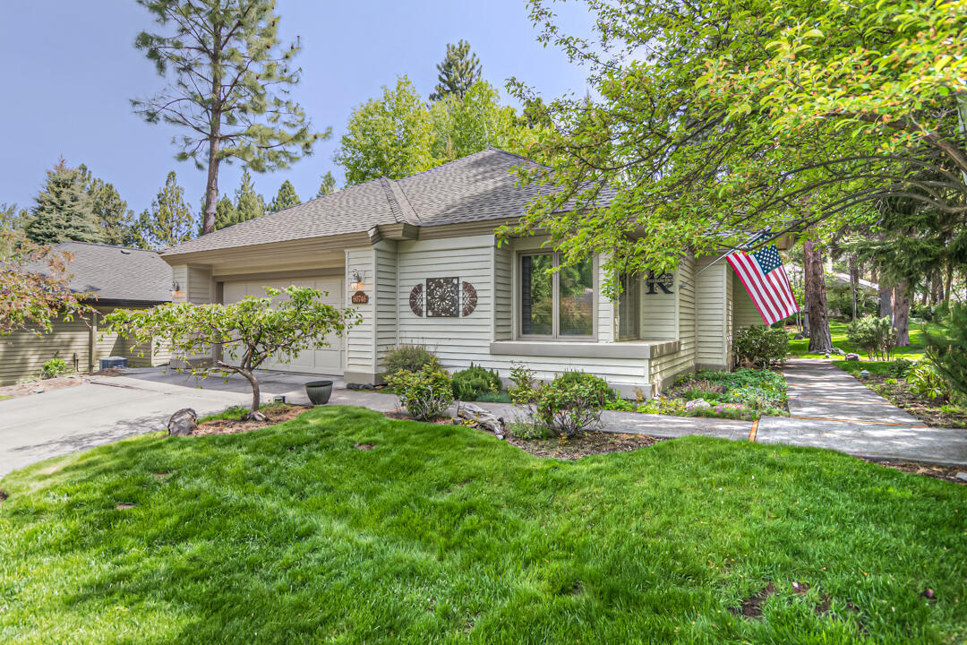Property Photo: 60746 Breckenridge Street OR 97702