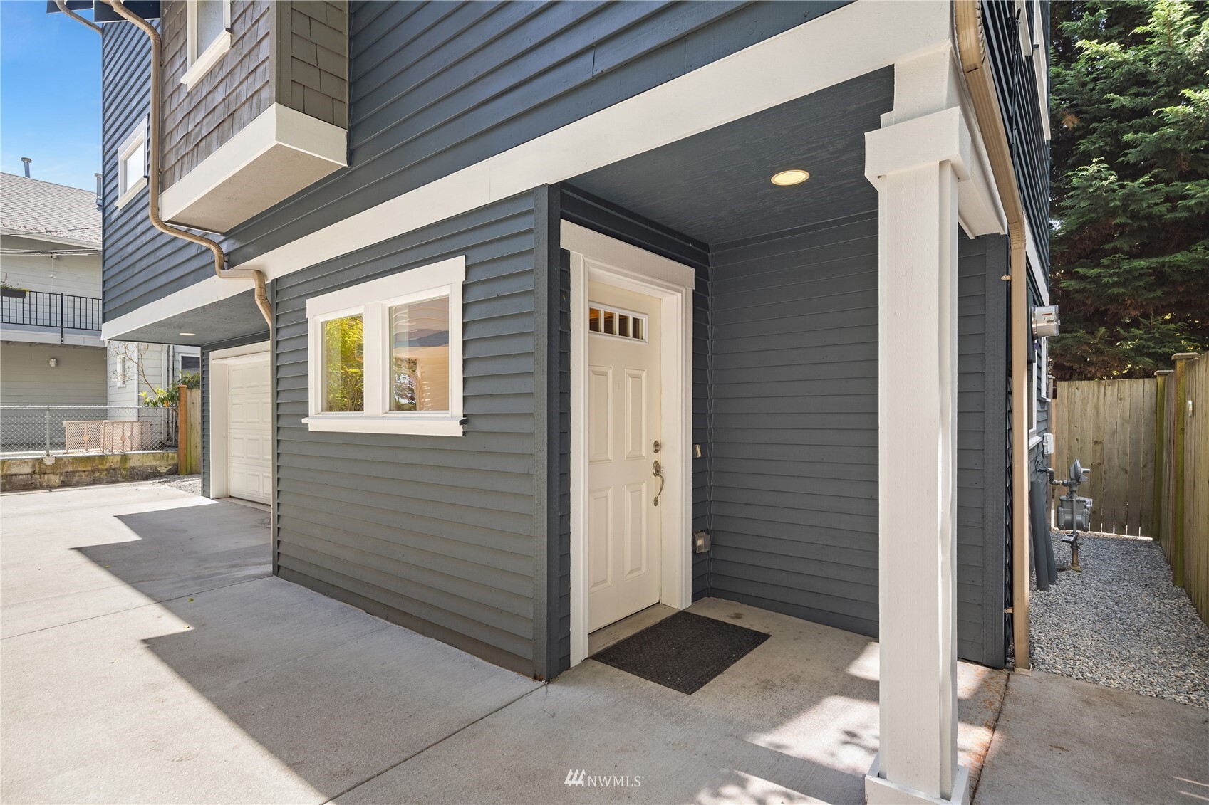 Property Photo:  9749 Woodlawn Avenue N  WA 98103 