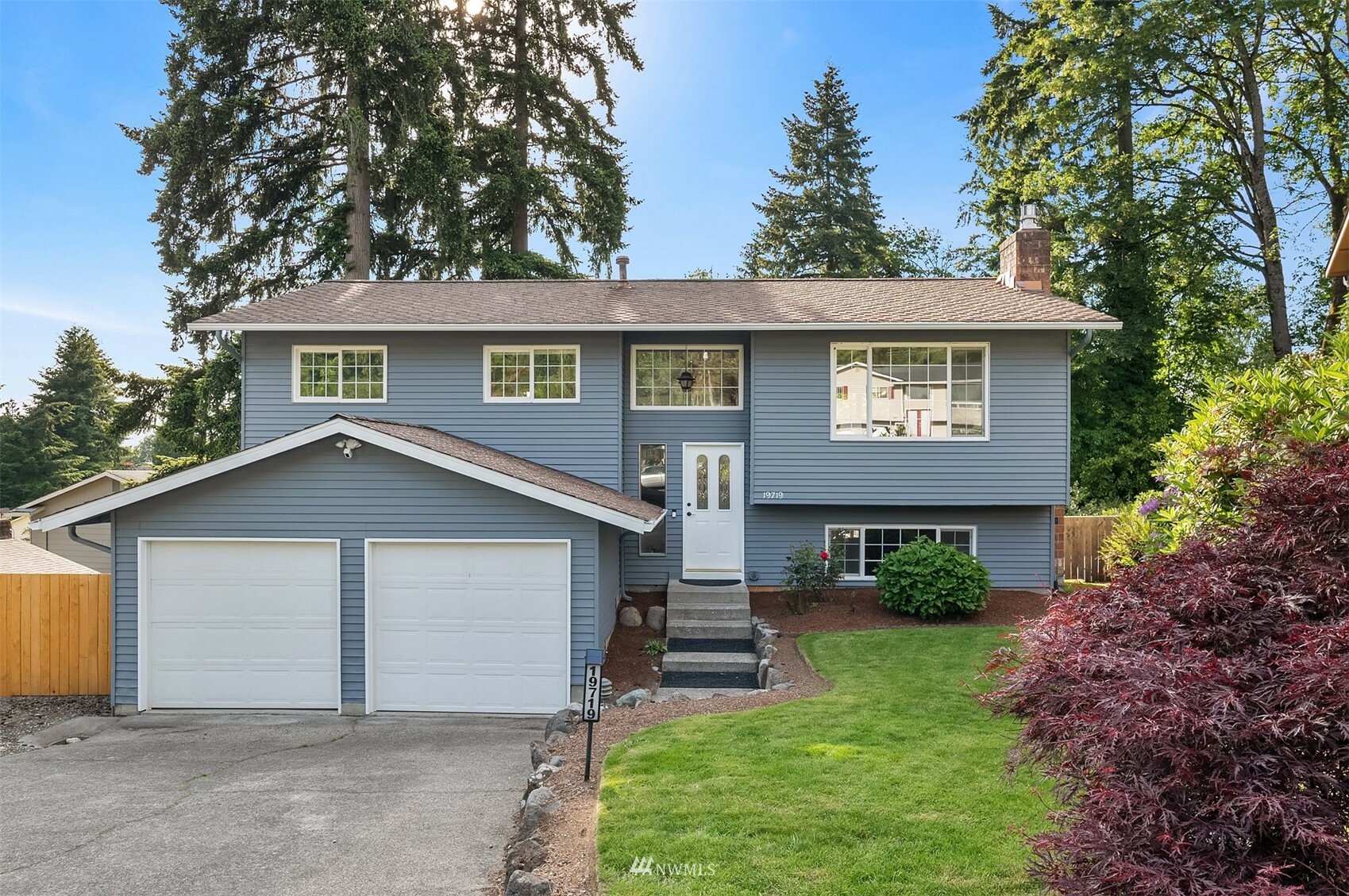 Property Photo:  19719 147th Avenue SE  WA 98058 