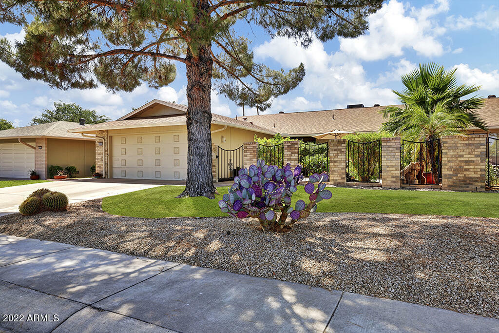 Property Photo: 18626 N 130th Avenue AZ 85375