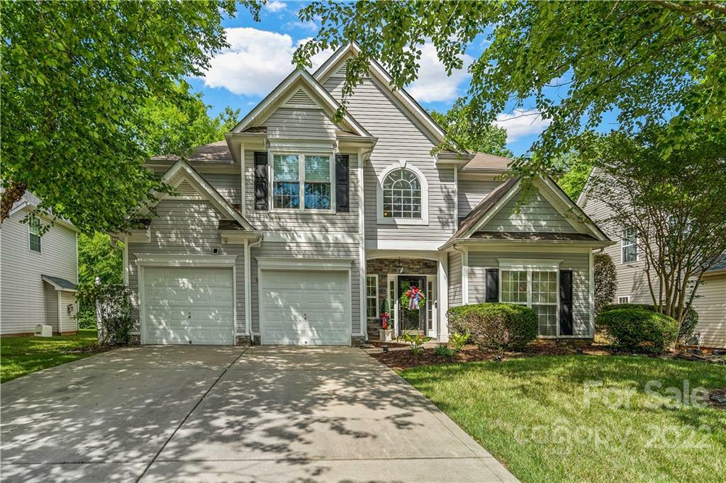 Property Photo: 16214 Grafham Circle NC 28078
