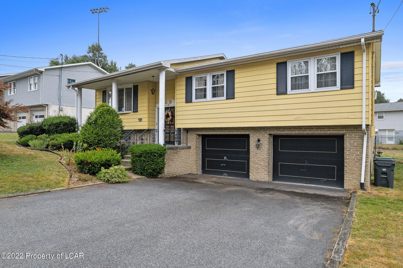 Property Photo: 608 Yatesville Road PA 18640