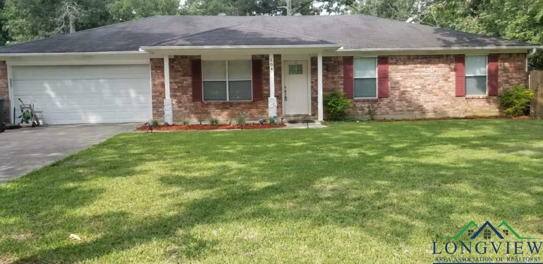 Property Photo:  204 Cross Timbers  TX 75904 