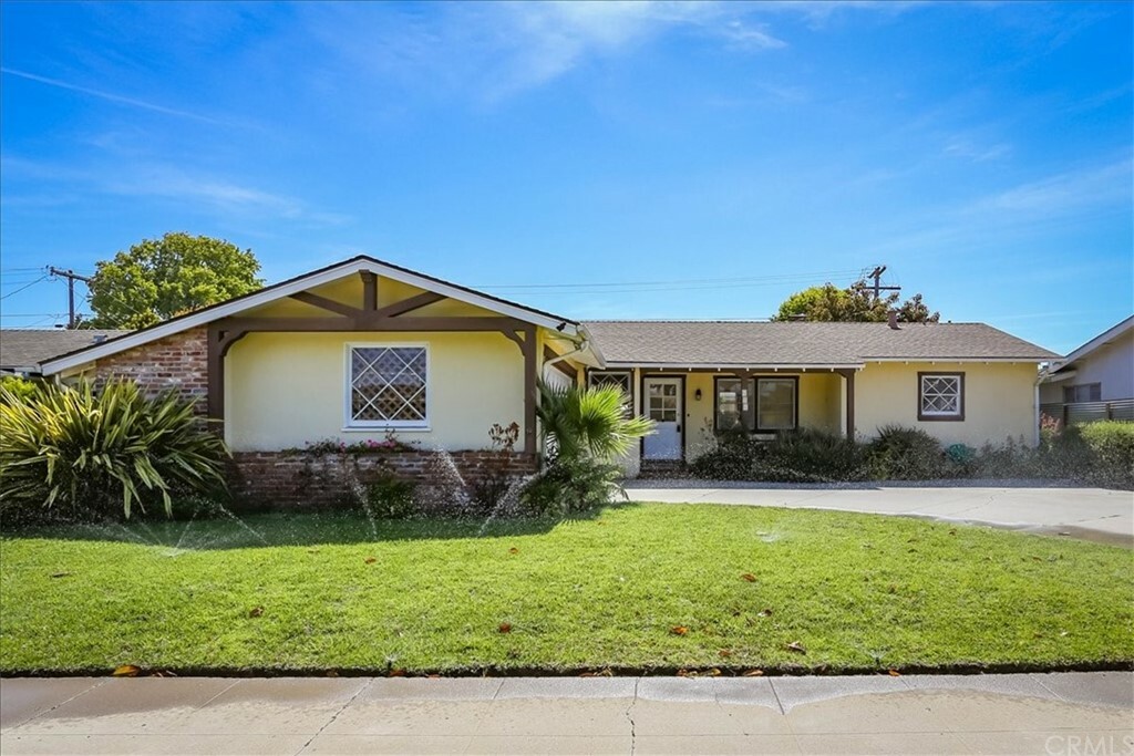 Property Photo:  618 S Lucas Drive  CA 93454 