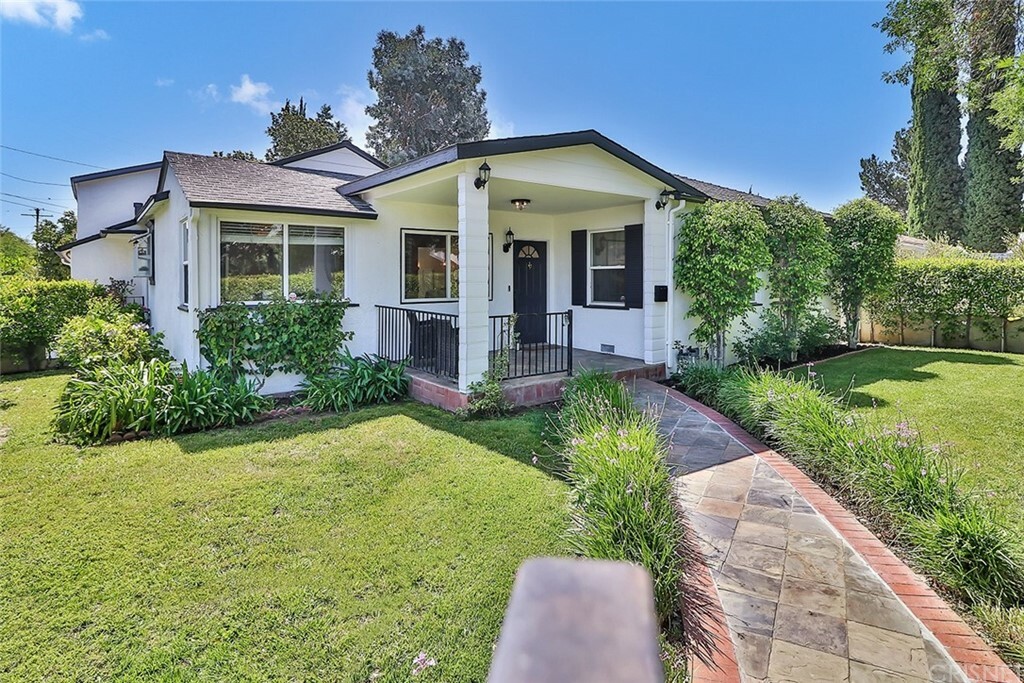 Property Photo:  5732 Rhea Avenue  CA 91356 