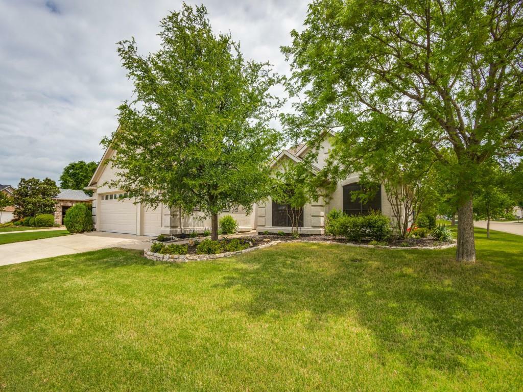 Property Photo: 10017 Hanford Drive TX 76207