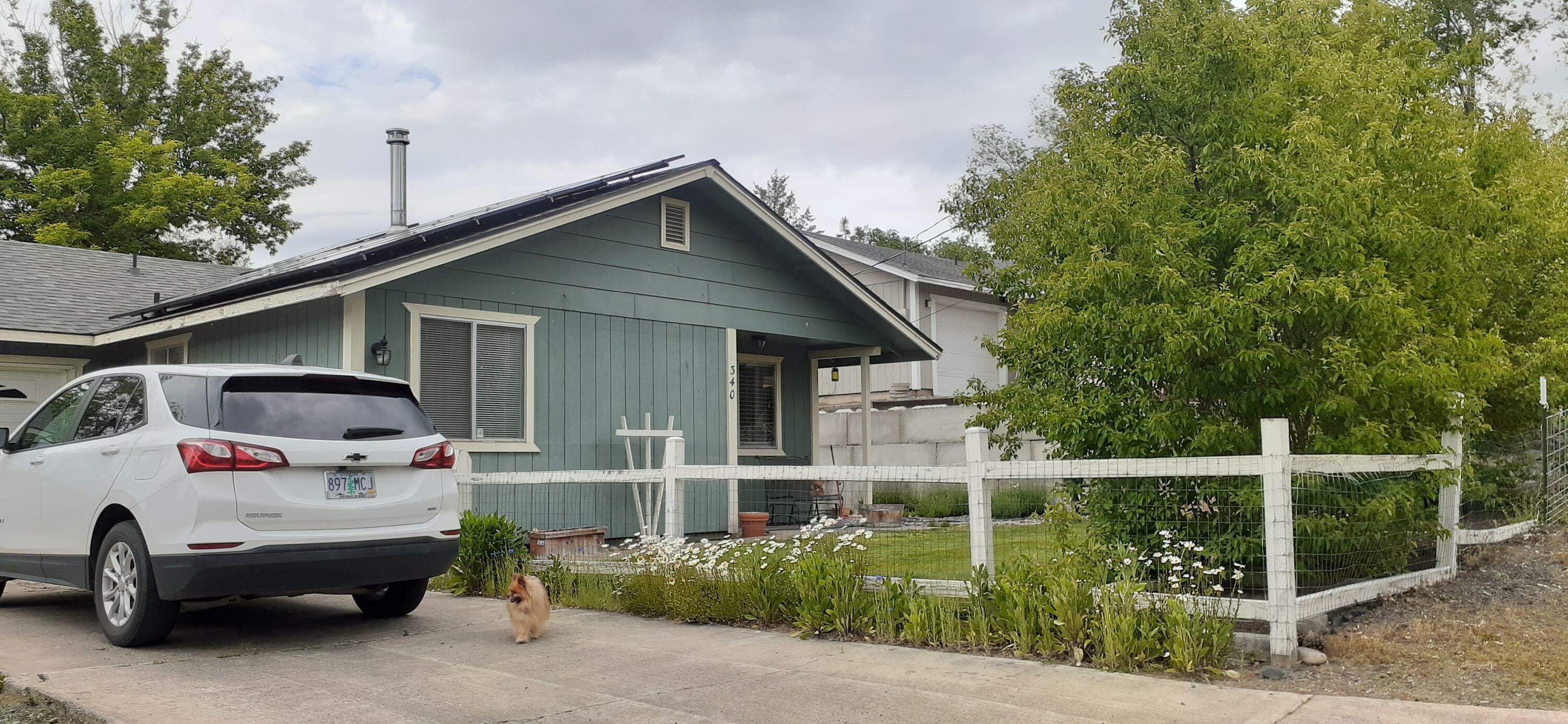 Property Photo:  340 NE 10th Street  OR 97741 