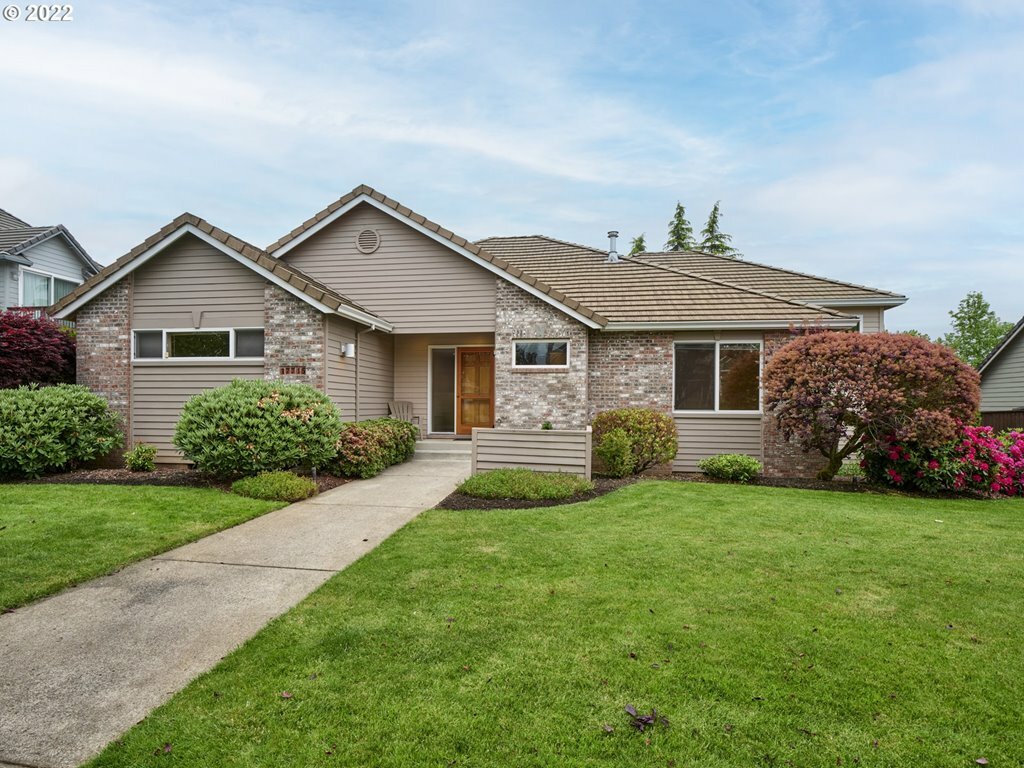 Property Photo:  17715 SE 36th Way  WA 98683 