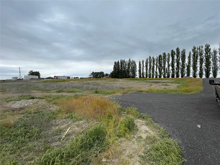 Property Photo: 2002 W Joanna Lane WA 99344