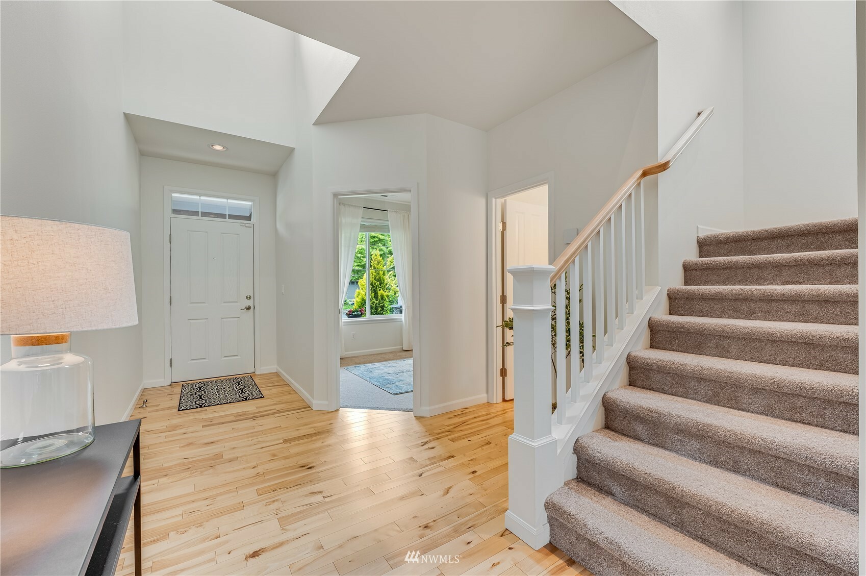 Property Photo: 9126 Jacobia Avenue SE WA 98065