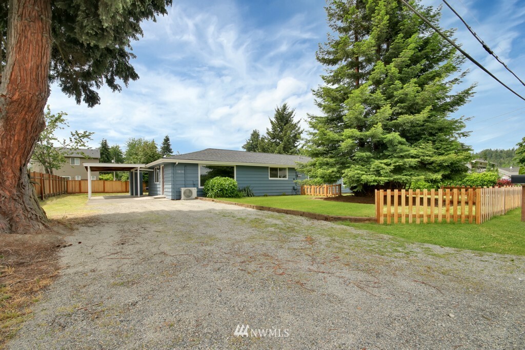 Property Photo:  5808 Milwaukee Avenue E  WA 98372 