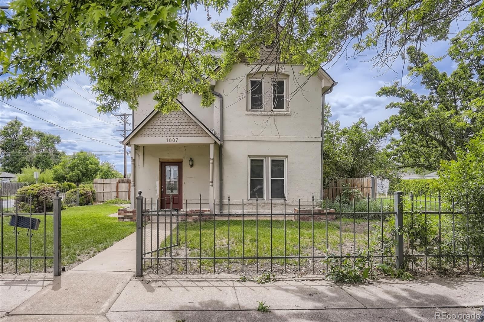 Property Photo: 1007 Hazel Court CO 80204