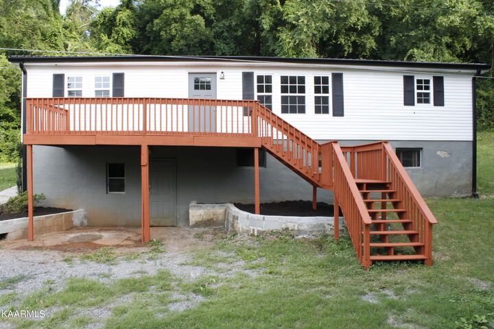 6811 Sevierville Pike  Knoxville TN 37920 photo