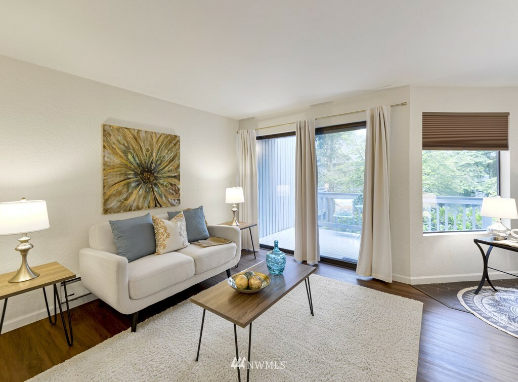 Property Photo: 1850 Grant Avenue S E4 WA 98055