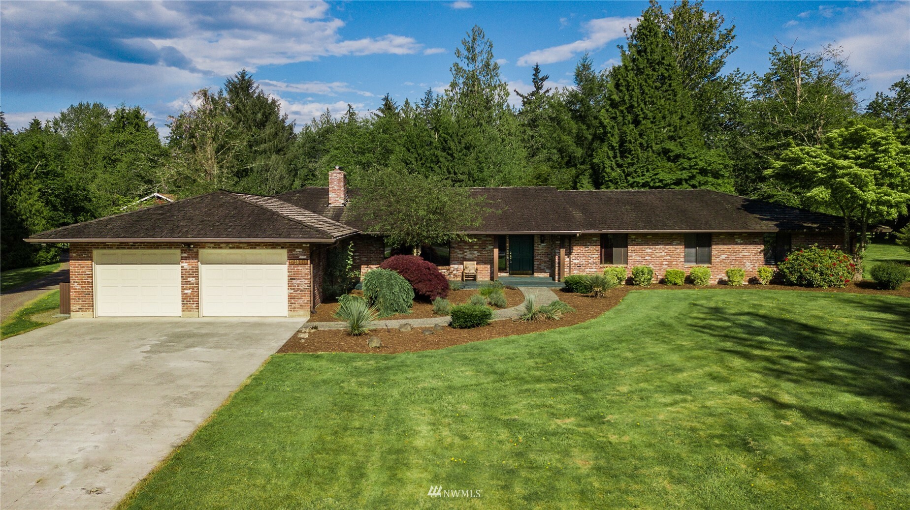 Property Photo: 3910 310th Avenue SE WA 98024
