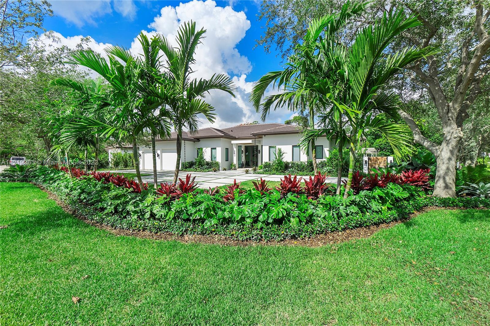 Property Photo: 9200 SW 71st Ave FL 33156