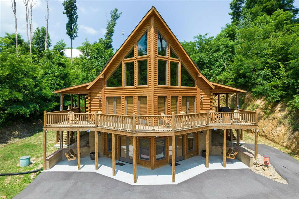Property Photo: 761 Village Loop Road TN 37738