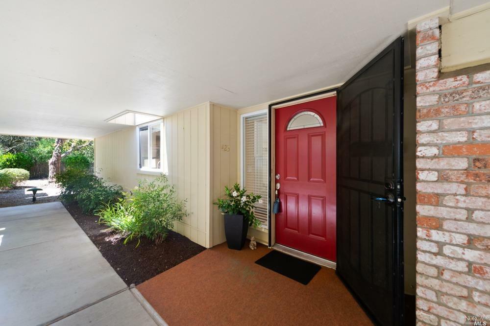 Property Photo: 423 Meadowgreen Drive CA 95409