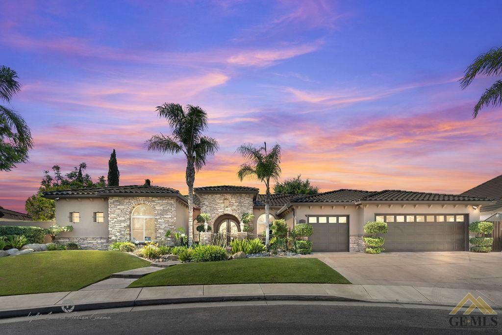 Property Photo:  10703 Queensbury Drive  CA 93312 