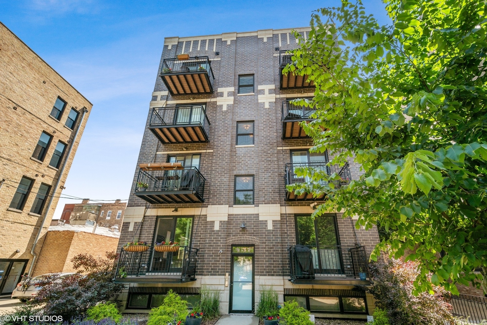 Property Photo:  457 N Aberdeen Street 4N  IL 60642 