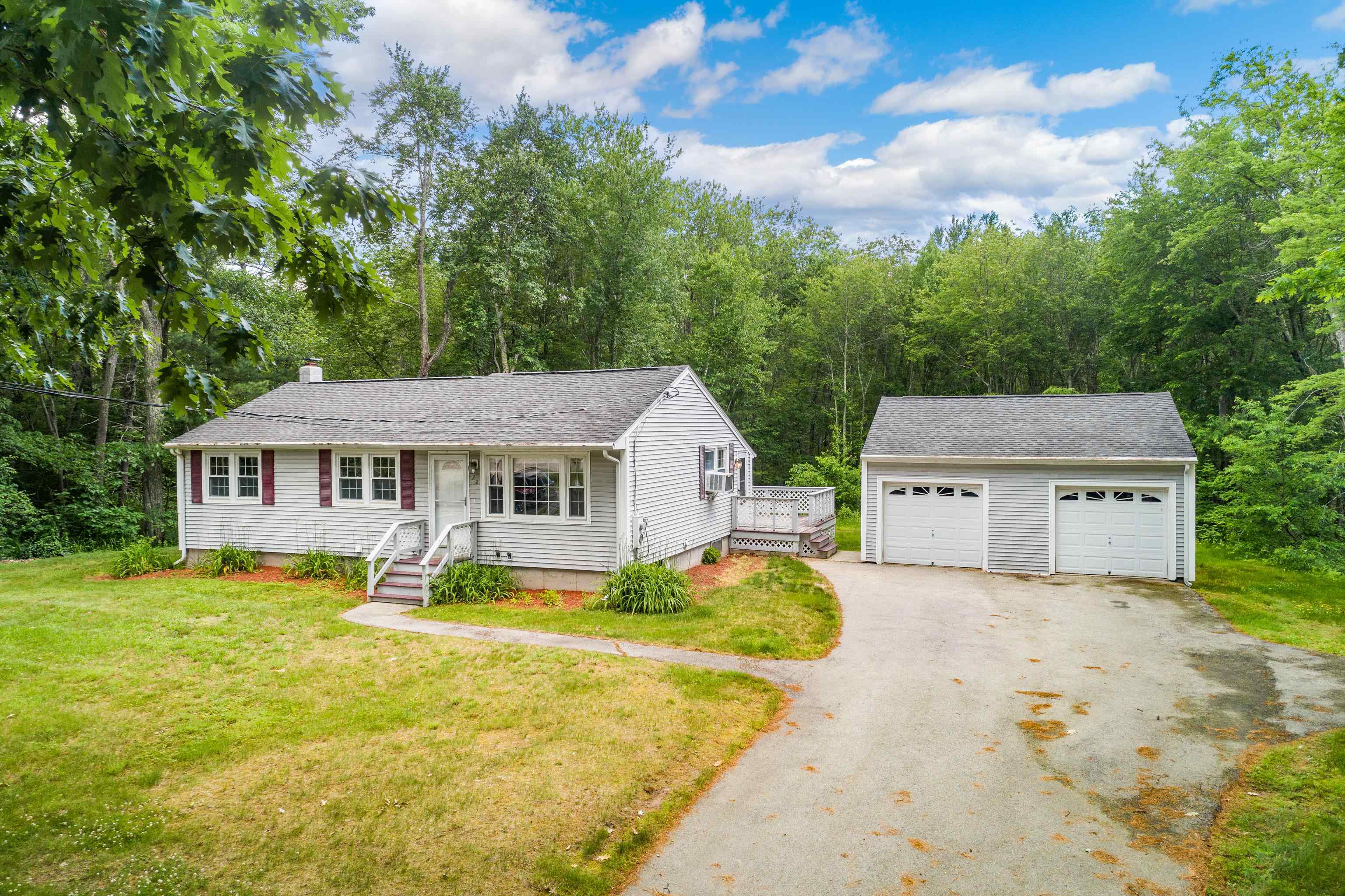 Property Photo: 92 Mammoth Road NH 03053