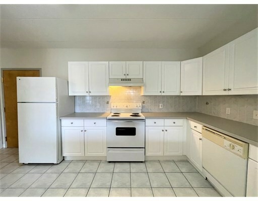 Property Photo:  580 Salem Street 40  MA 01880 