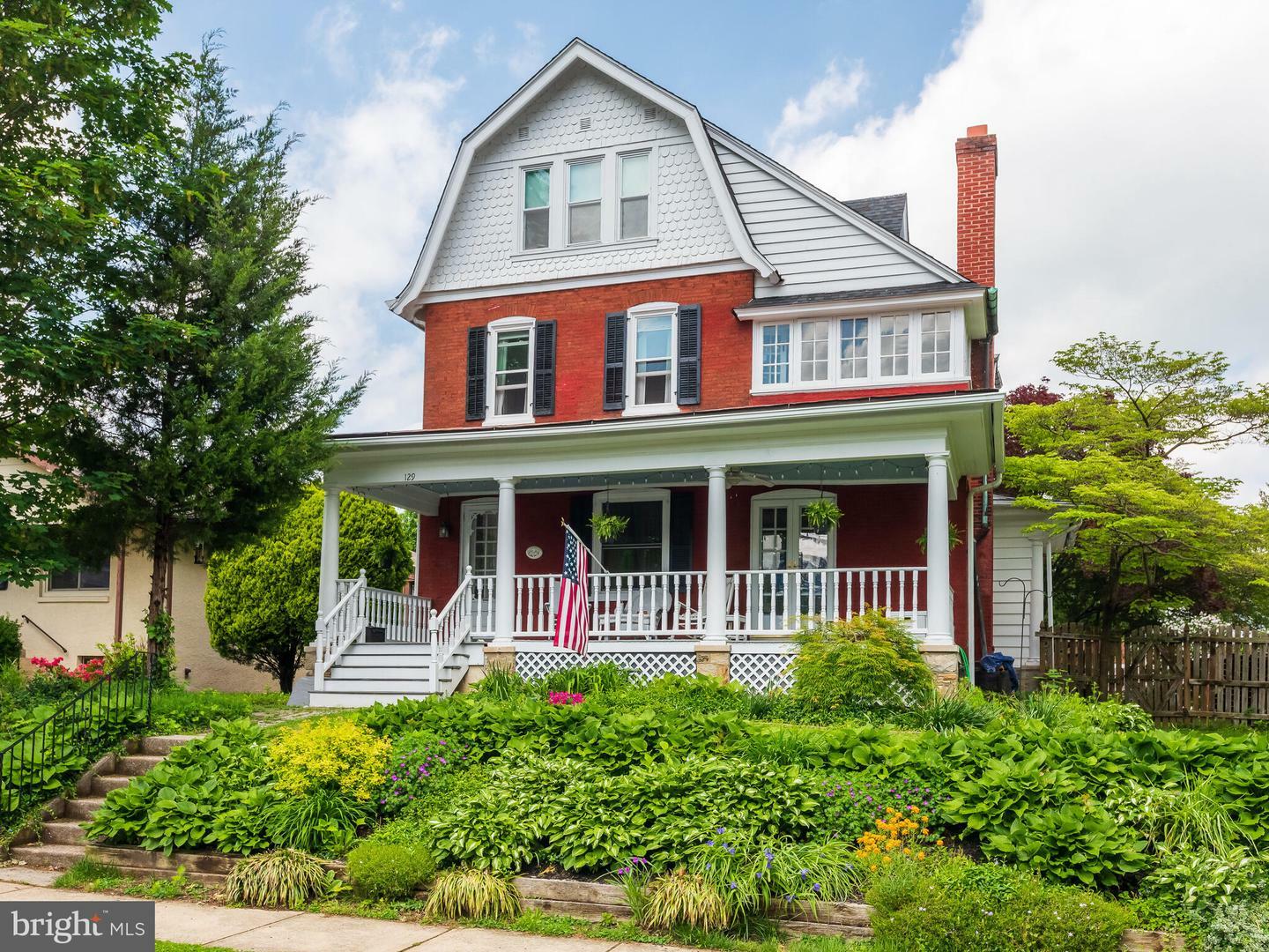 Property Photo: 129 E 6th Street PA 19063