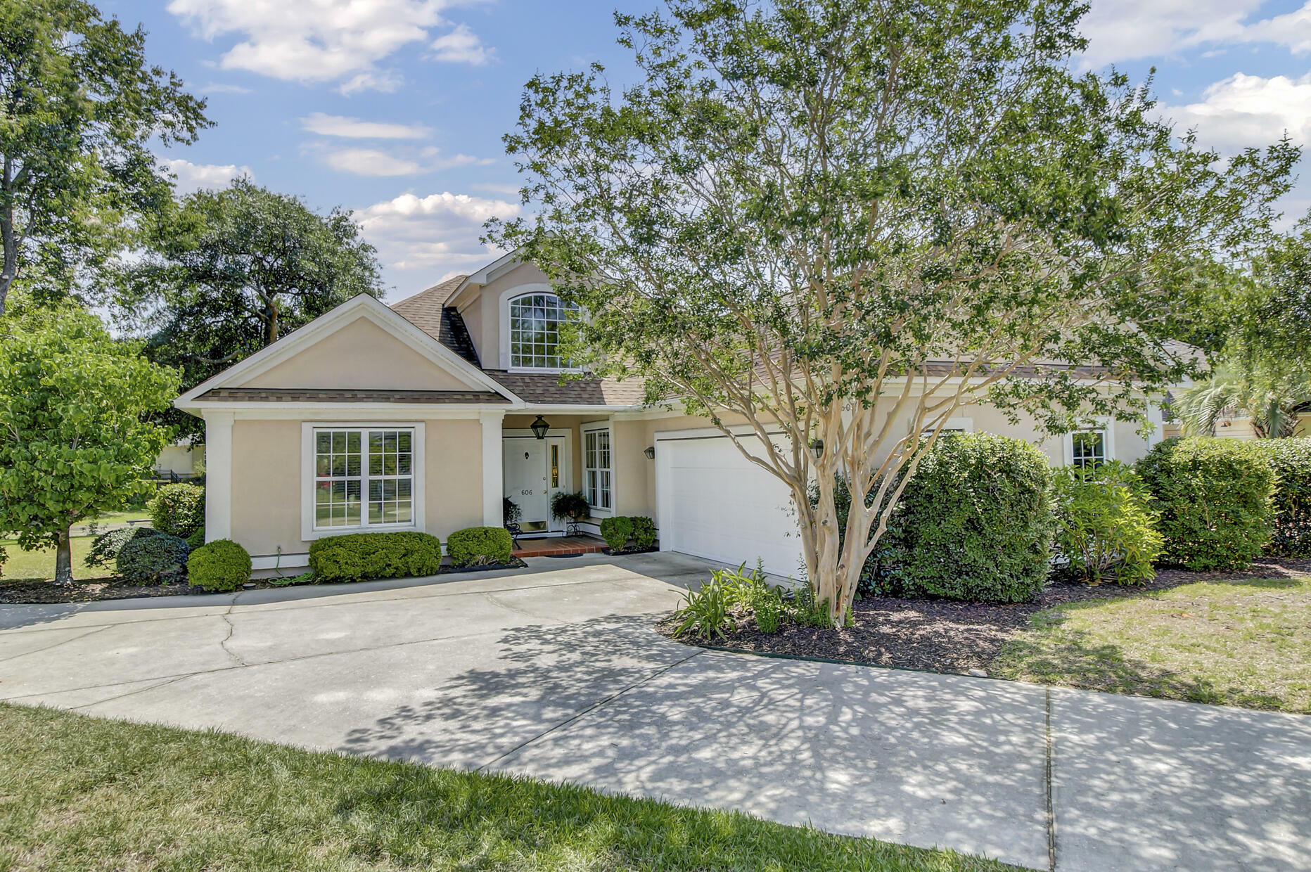 Property Photo: 606 Wading Court SC 29464