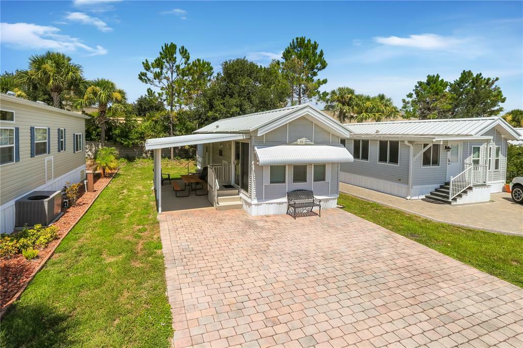 Property Photo: 2413 Limewood Avenue 33 FL 34714