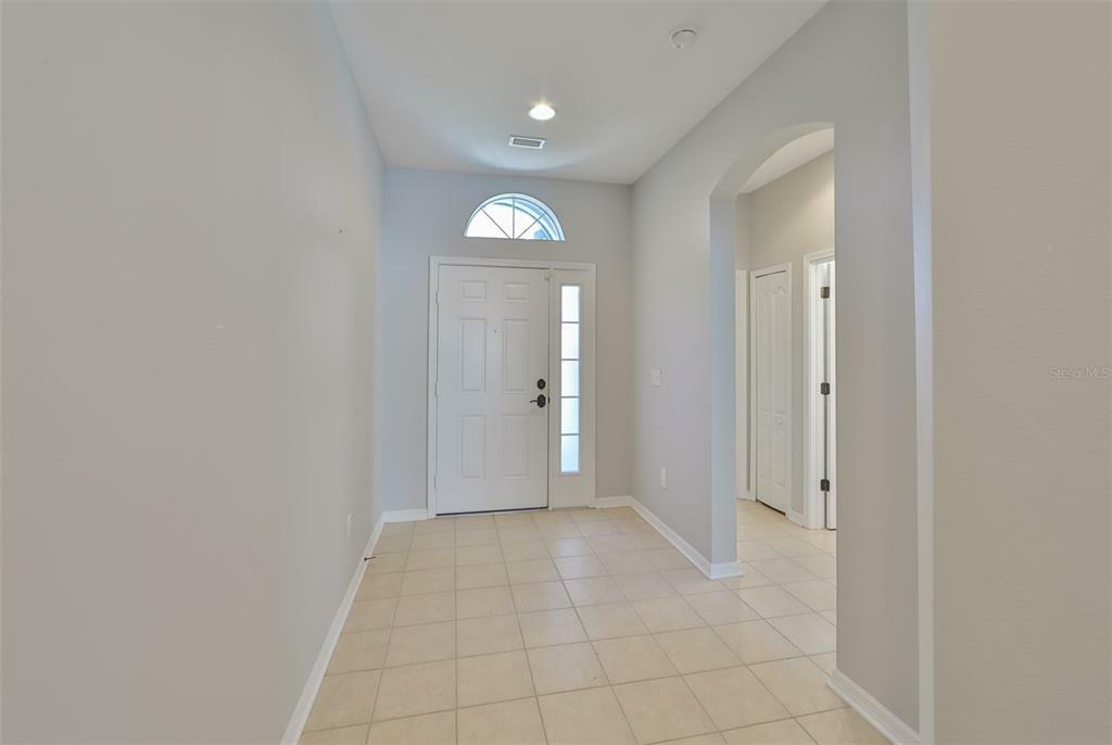 Property Photo:  1639 Bonita Bluff Court  FL 33570 