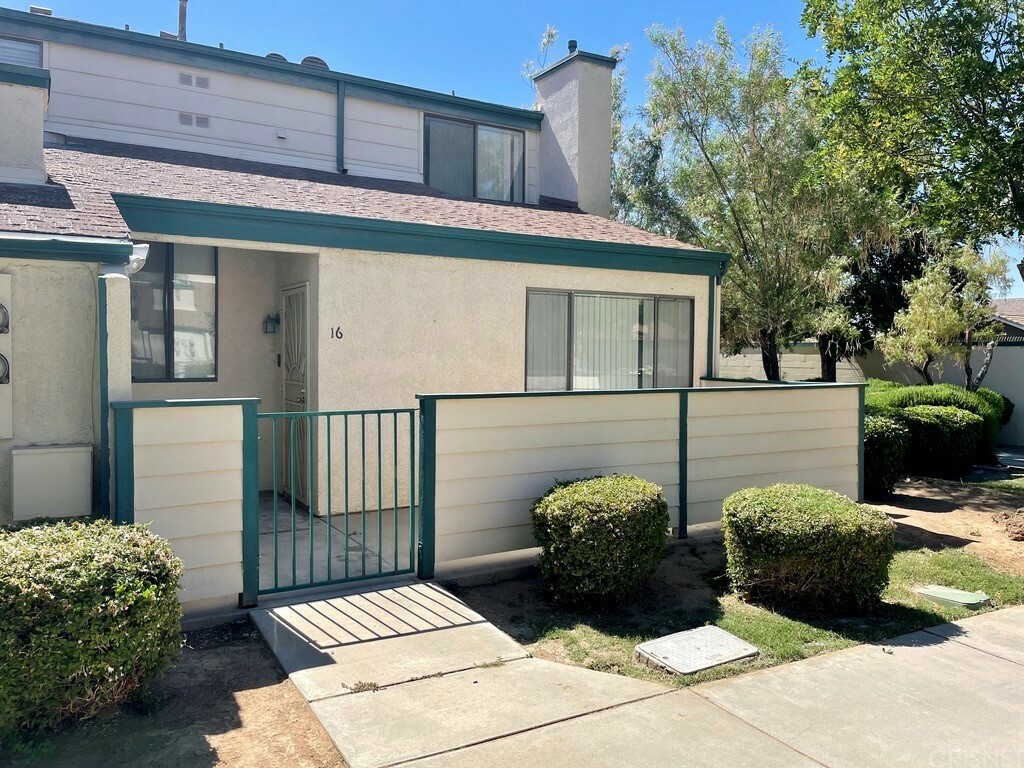 Property Photo:  44526 15th Street E 16  CA 93535 