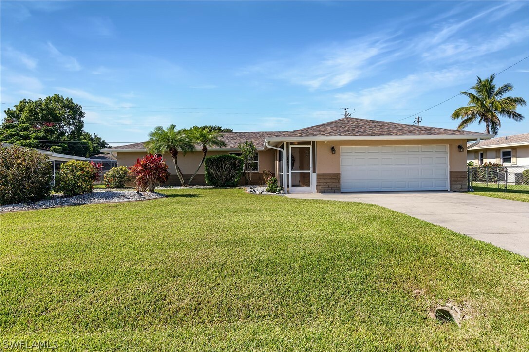 1404 SE 37th Street  Cape Coral FL 33904 photo