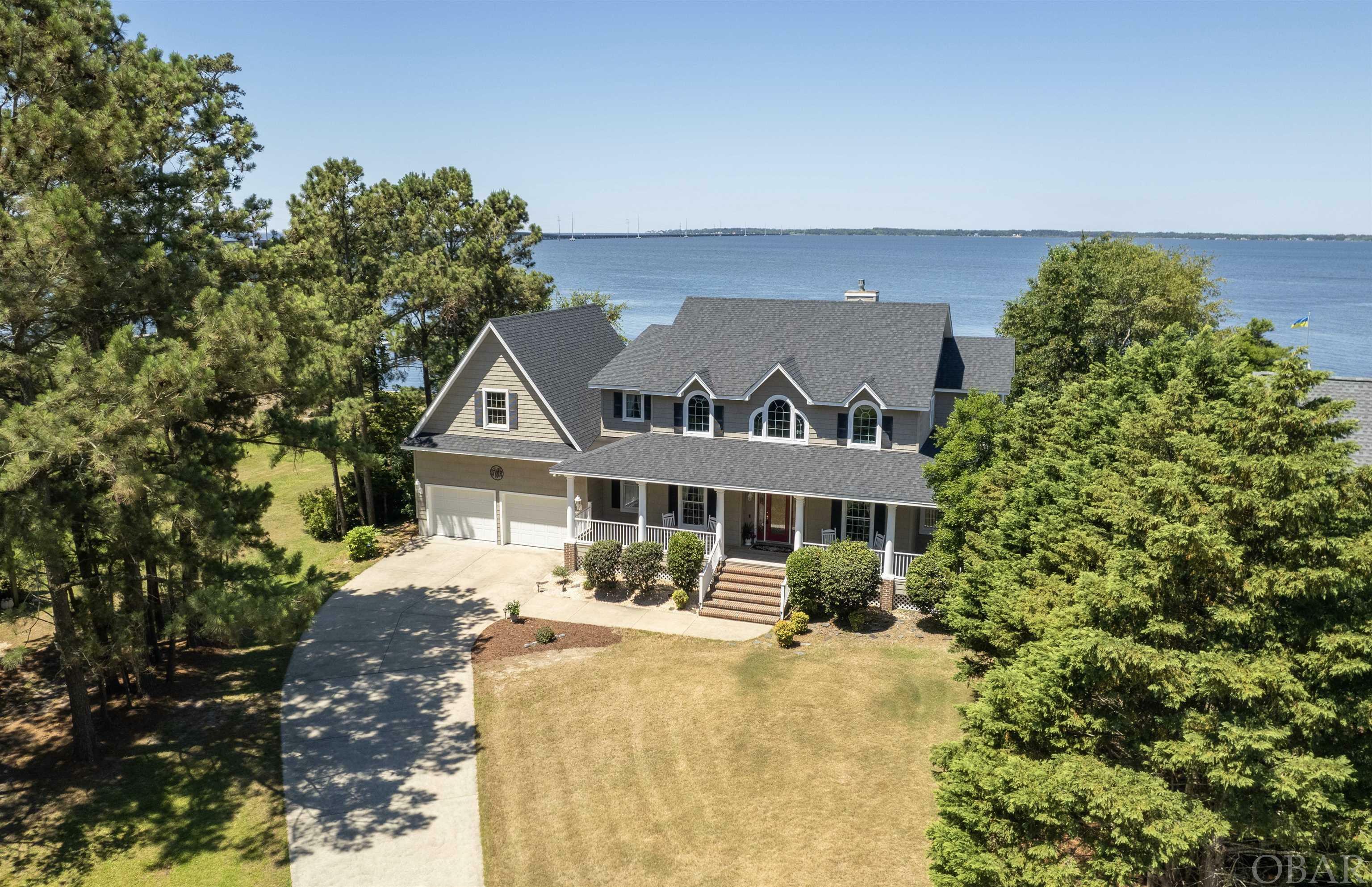 Property Photo:  1052 Martins Point Road  NC 27949 