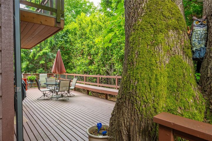 Property Photo: 6976 Petticote Lane WA 98230