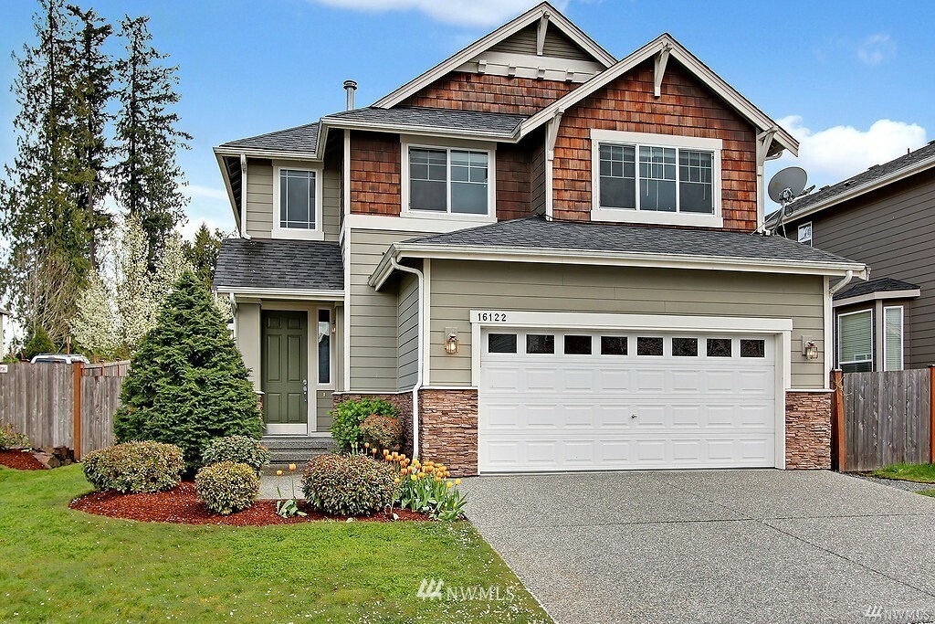 Property Photo: 16122 2nd Avenue NE WA 98019